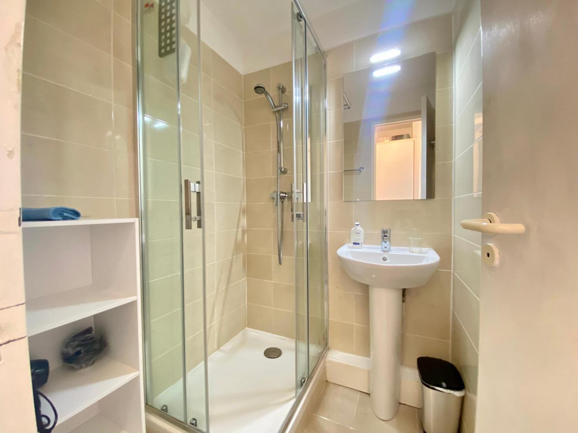 Apartment Le Chagall By Scls Locations Cannes