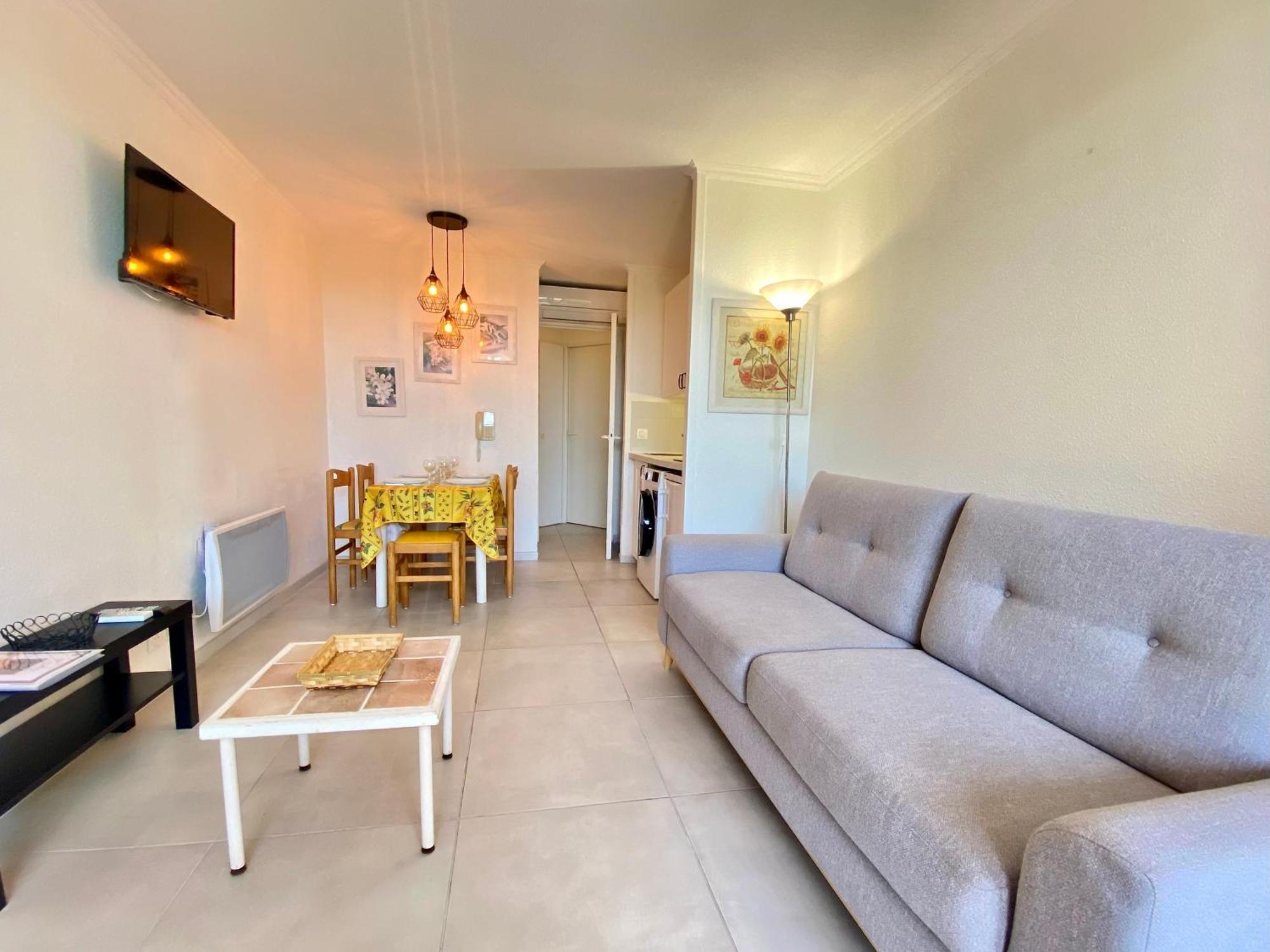 Le Chagall By Scls Locations Apartment *