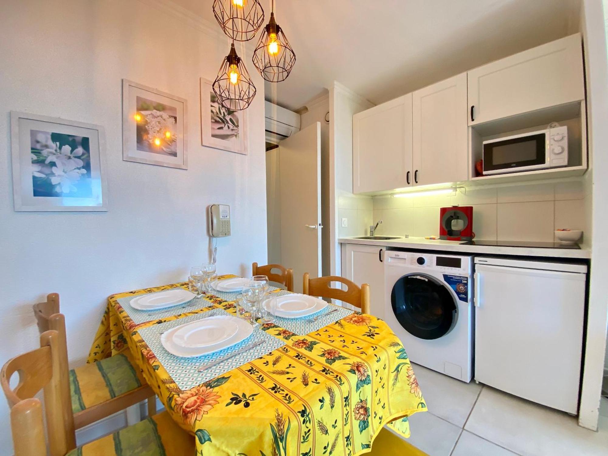 Apartment Le Chagall By Scls Locations